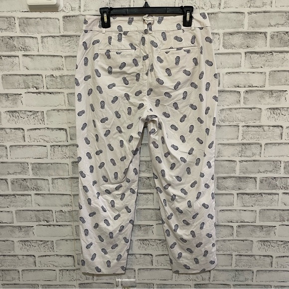 Women’s Talbots white w/ pineapple print perfect crop curvy casual pants 6 - Picture 2 of 5